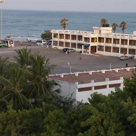 Saravanas Lodge Tiruchchendūr Eksteriør bilde